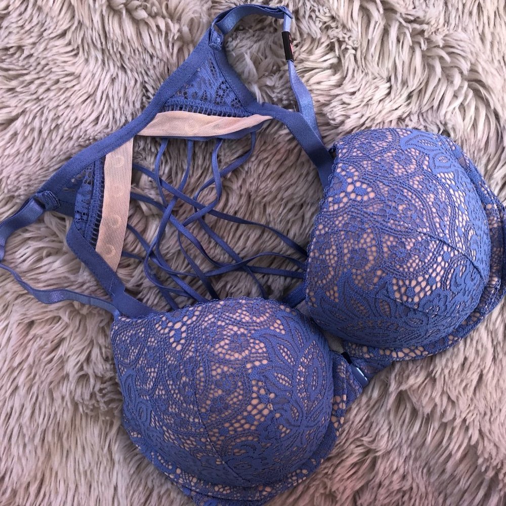 Gorgous Blue lace bra with corseting detail - Picture 1 of 9